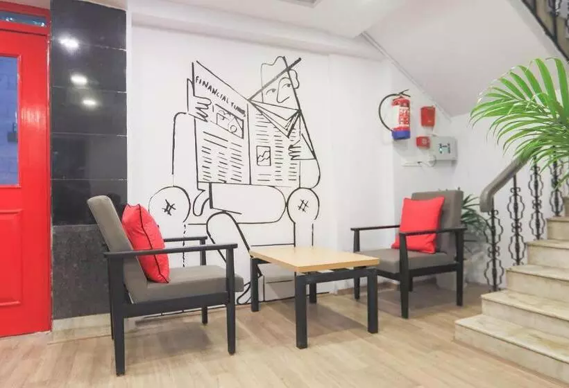 ホテル Oyo Flagship 81392 Royal Plazza Homestay