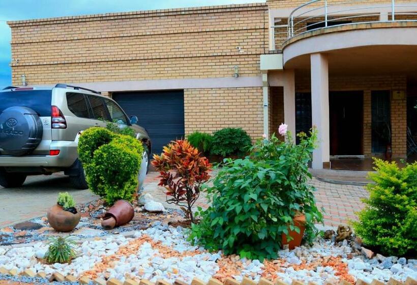 پانسیون Mmathaba Guest House