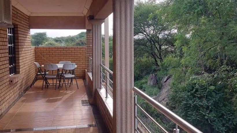 پانسیون Mmathaba Guest House