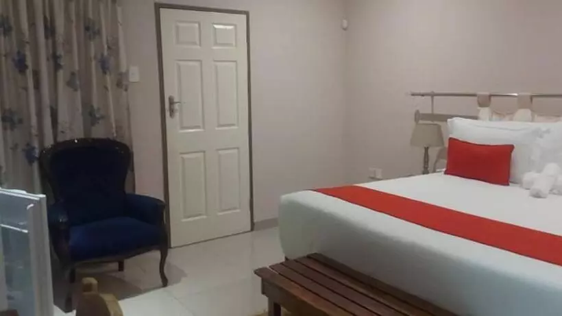 پانسیون Mmathaba Guest House