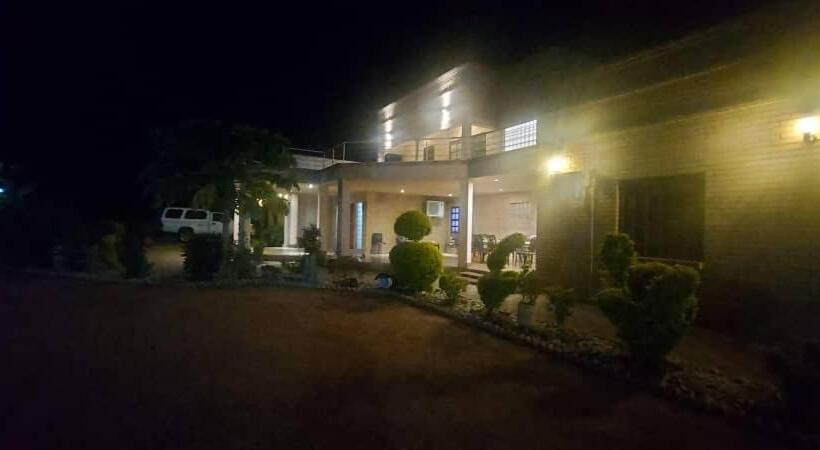 پانسیون Mmathaba Guest House