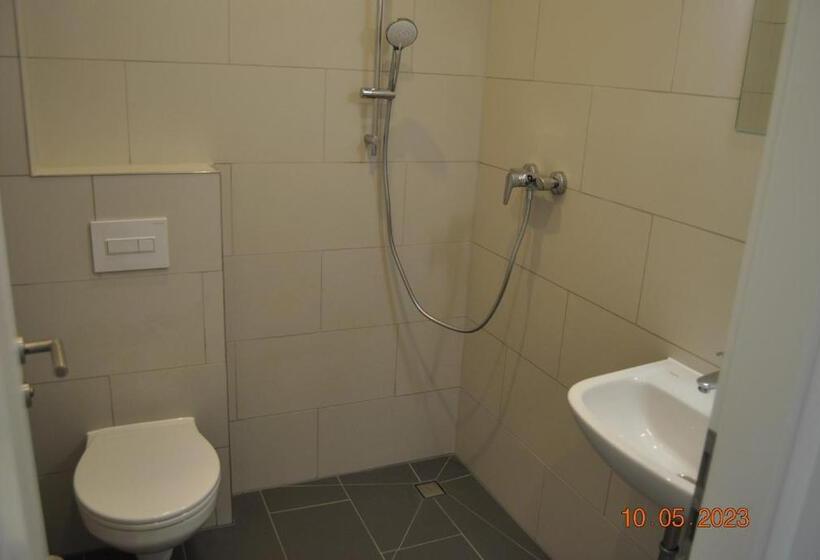 پانسیون Zimmervermietung Eberswalde