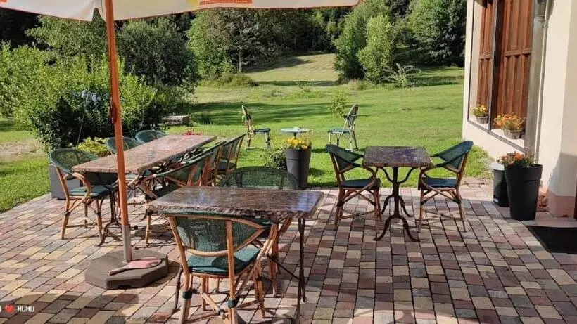 Aamiaismajoitus (B&B) Chambres D’hôtes Plateau Des Mille étangs