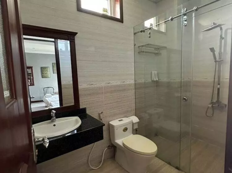 هتل Capital O 1183 Villa Le Na