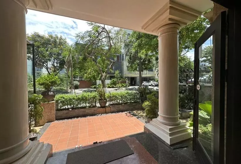 هتل Capital O 1183 Villa Le Na