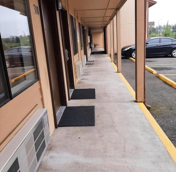 בית מלון כפרי Centralia Inn