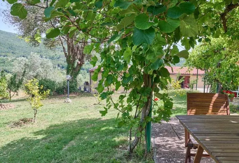 Hotelli Podere Scoldasu   Minerva