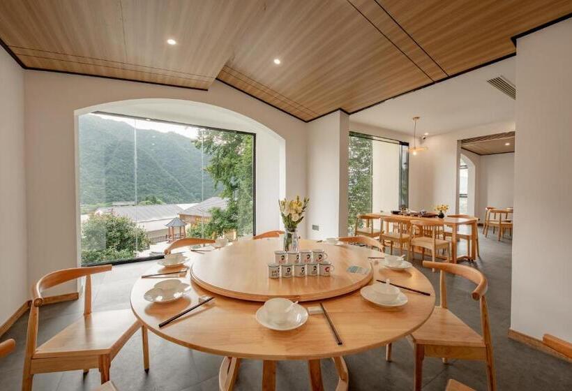 Отель Avatar Mountain Resort