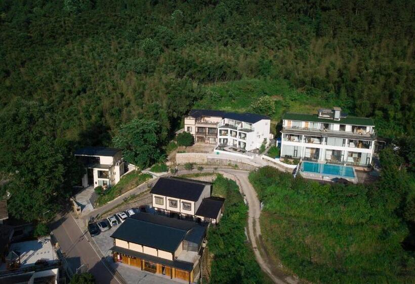 Отель Avatar Mountain Resort