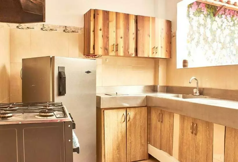 پانسیون Hostal Astroblue