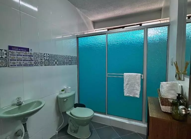 پانسیون Hostal Astroblue