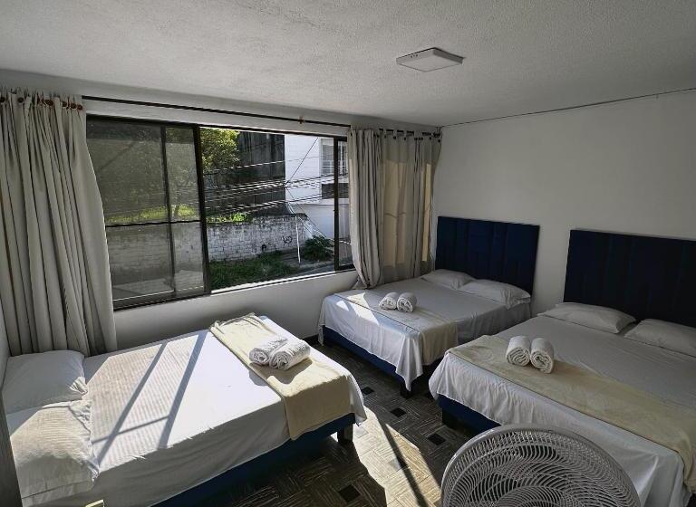 Pensão Hostal Astroblue