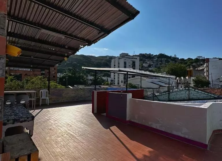 پانسیون Hostal Astroblue