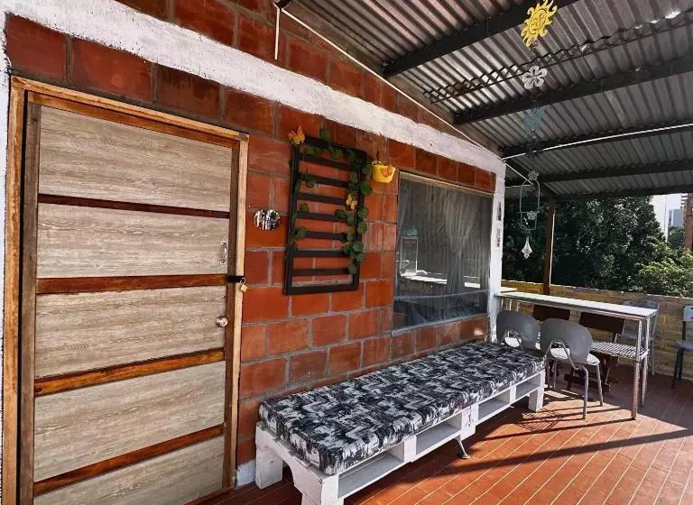 پانسیون Hostal Astroblue
