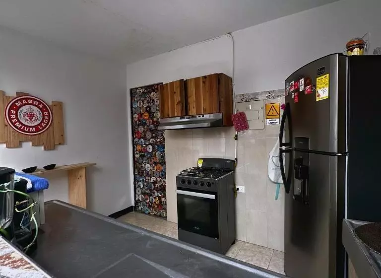 پانسیون Hostal Astroblue