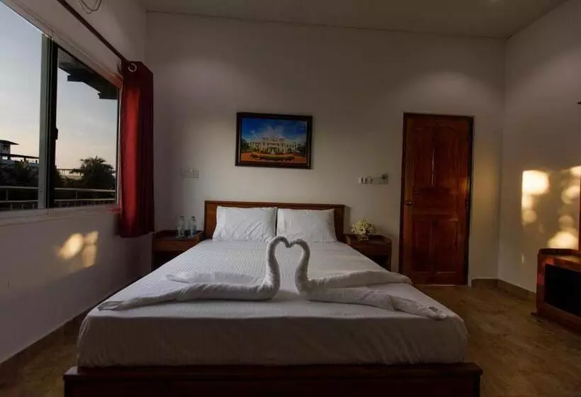هتل Pearl Island Inn