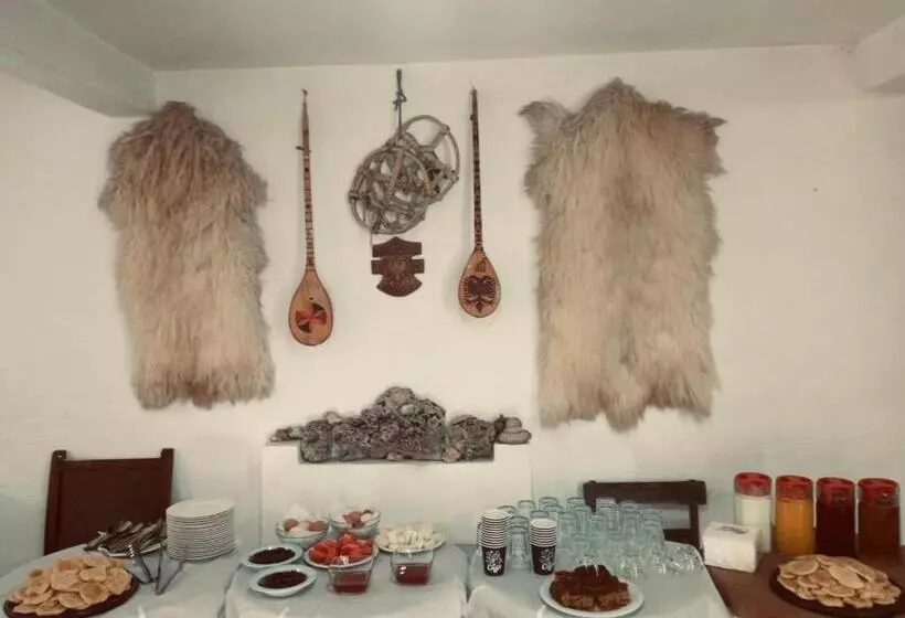 پانسیون Guesthouse Kroni I Micanit