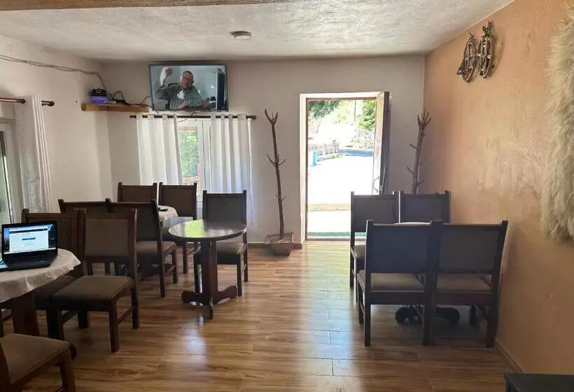 پانسیون Guesthouse Kroni I Micanit