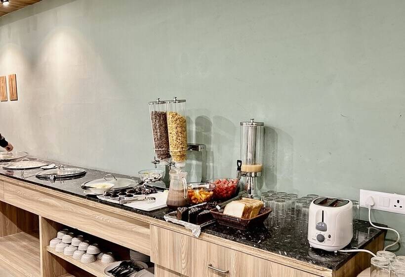 Residences By Hotel Limon, Sector 45 Gurgaon