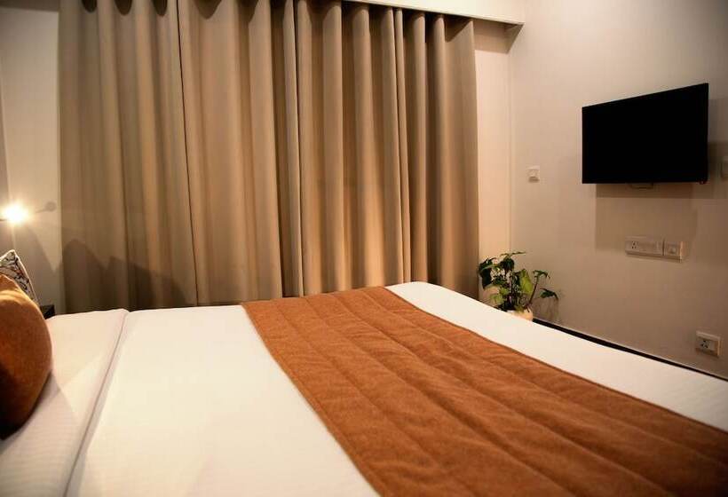 Residences By Hotel Limon, Sector 45 Gurgaon