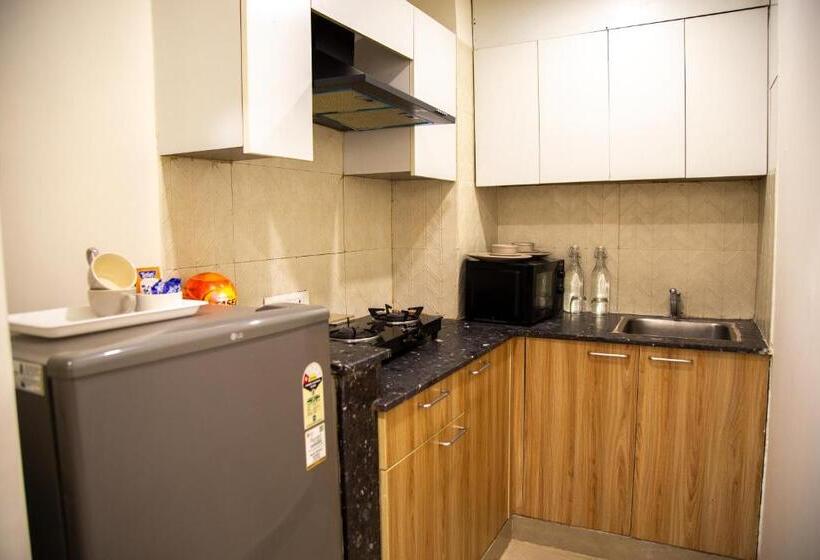 Residences By Hotel Limon, Sector 45 Gurgaon