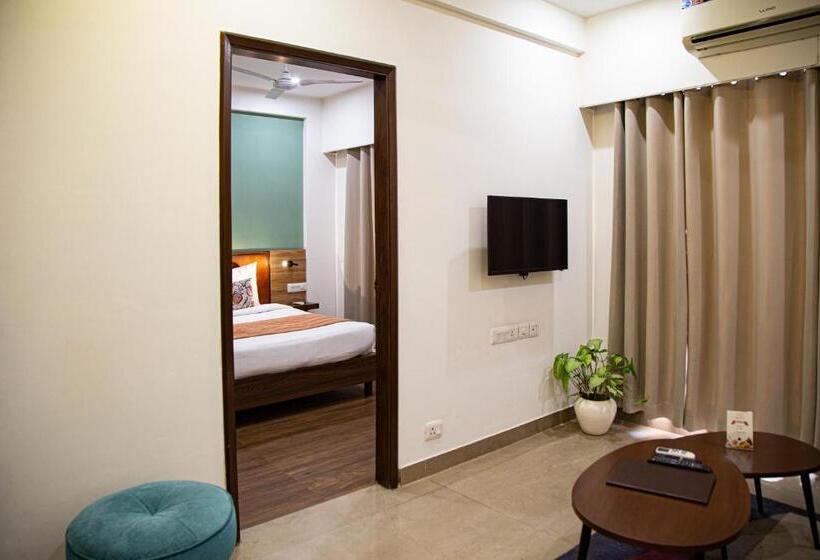 Residences By Hotel Limon, Sector 45 Gurgaon