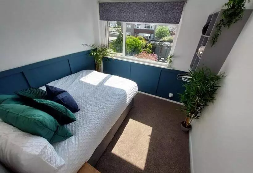 ユースホステル Perfect Cowes Retreat With Hot Tub