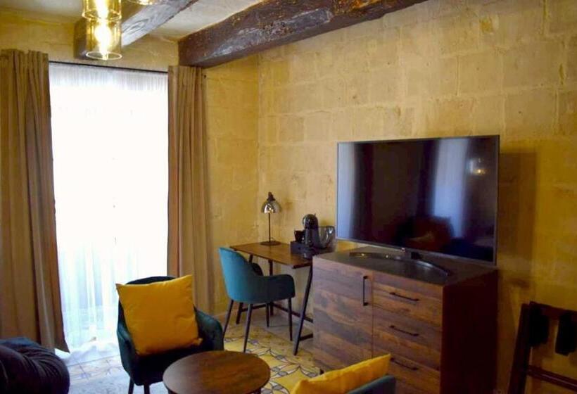 تختخواب و صبحانه Babel Suites