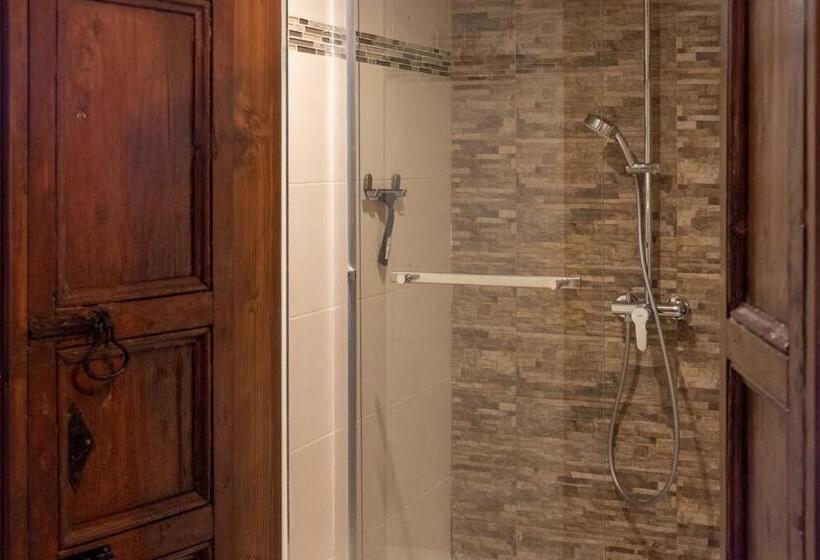 تختخواب و صبحانه Babel Suites