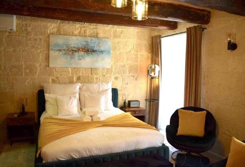 تختخواب و صبحانه Babel Suites