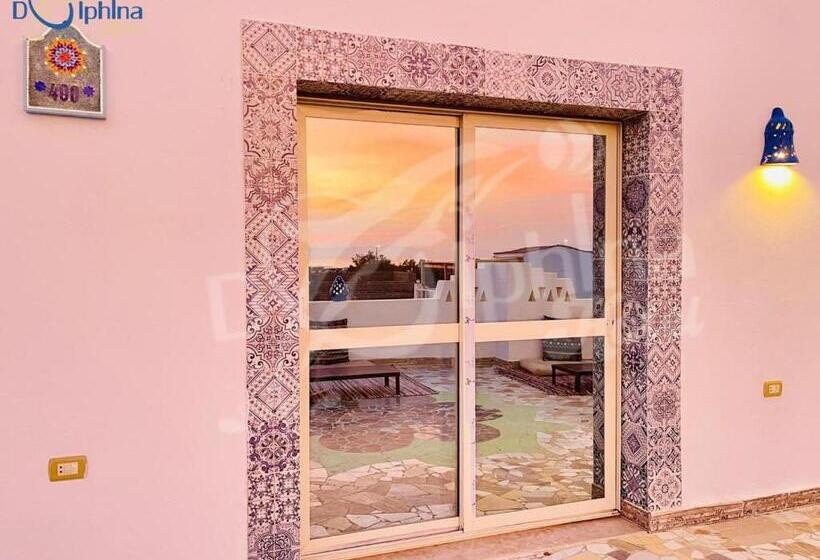 Dolphina Hotel & Restaurant