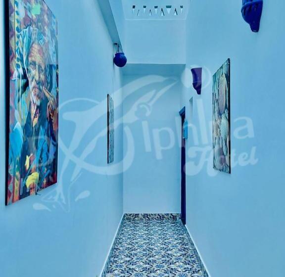 Dolphina Hotel & Restaurant