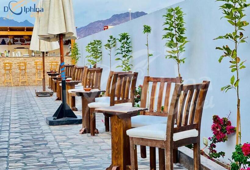 Dolphina Hotel & Restaurant