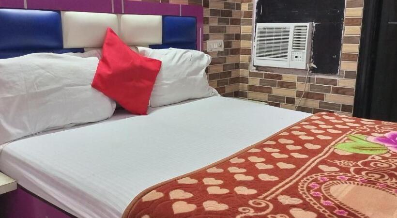 בית מלון כפרי New City Luxury