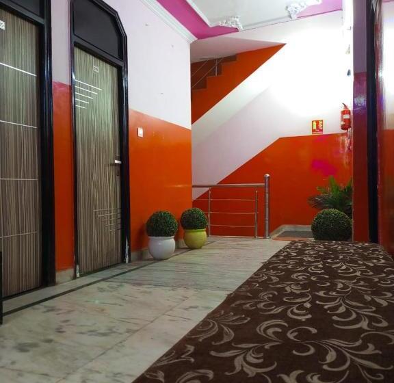 בית מלון כפרי New City Luxury