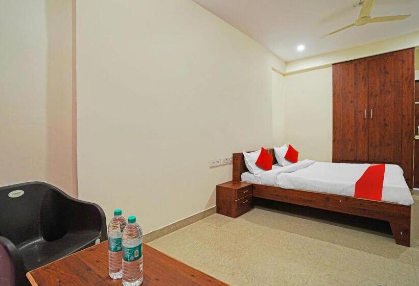 酒店 Oyo Flagship 81356  Blue Moon