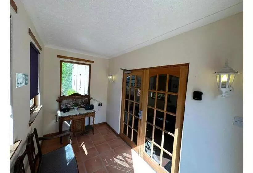 Hotelli Oyo Mackay S Travel Lodge