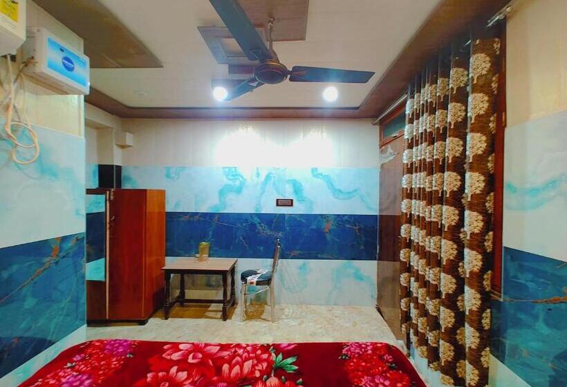 Отель Raghunandan Near Shree Ram Janambhumi