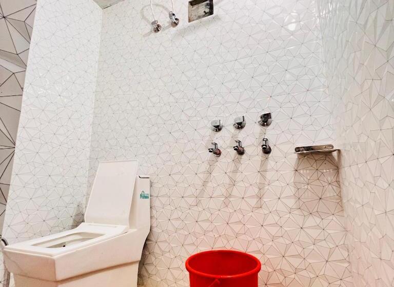 Отель Raghunandan Near Shree Ram Janambhumi