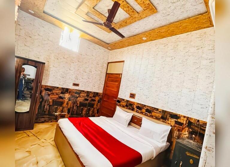 Отель Raghunandan Near Shree Ram Janambhumi