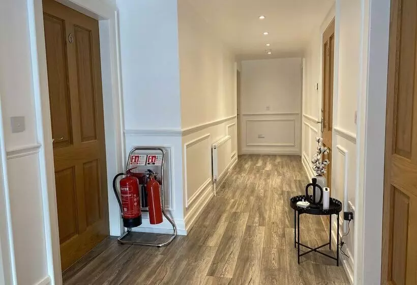 ホテル Rostrevor Valley House  Mountainside Hot Tub View