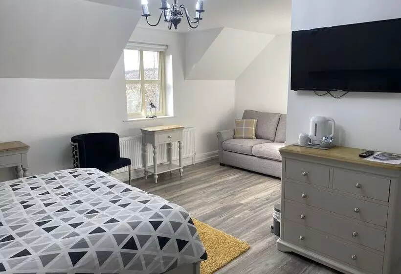 ホテル Rostrevor Valley House  Mountainside Hot Tub View