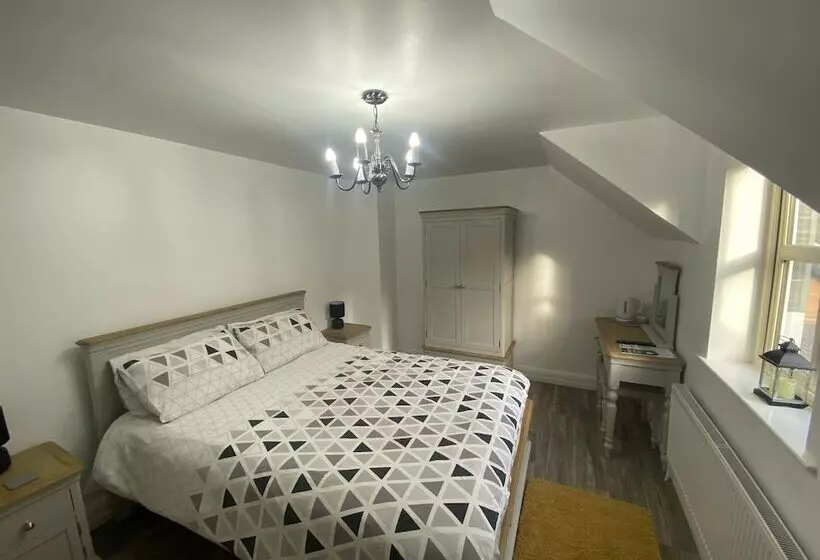 ホテル Rostrevor Valley House  Mountainside Hot Tub View