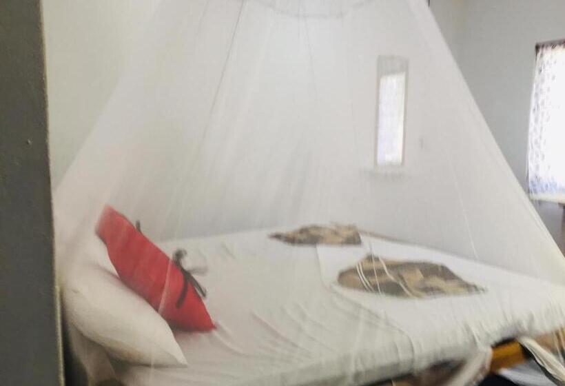 בית מלון כפרי Surf East Villa