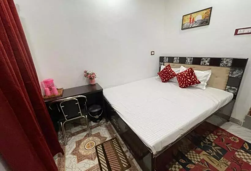 Pension  Govind Atithi Grah