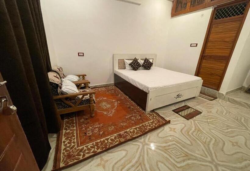 펜션 Govind Atithi Grah