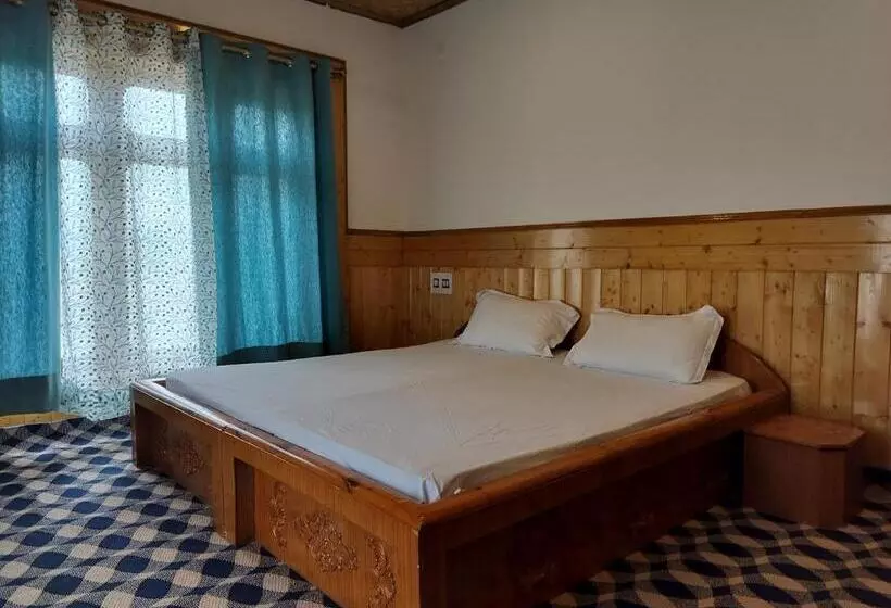 پانسیون Spon Guest House