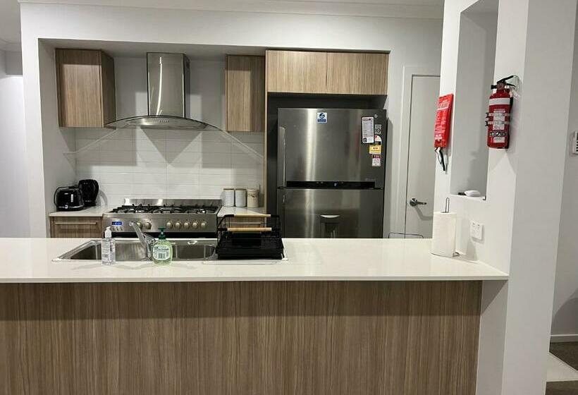 Bed and Breakfast Ann Pavilion Paradise