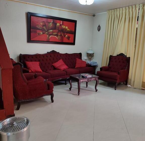 مبيت وإفطار Andean Hostel