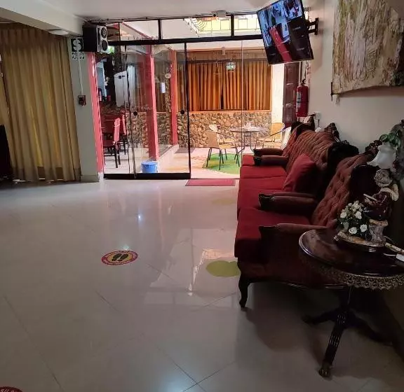 تختخواب و صبحانه Andean Hostel